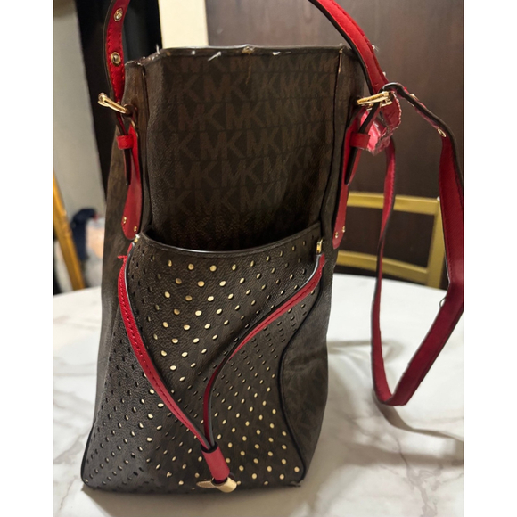 Michael Kors Purse - Picture 4 of 8